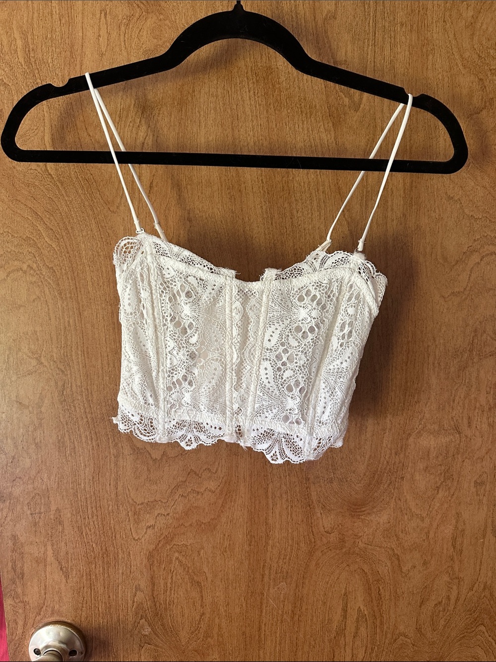 Lace White Cropped Cami Top with Scalloped Hem